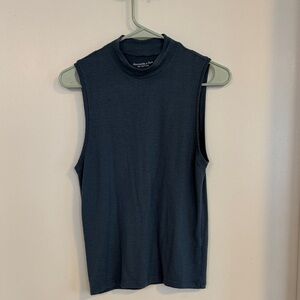 Abercrombie & Fitch Dark Turtle neck tank